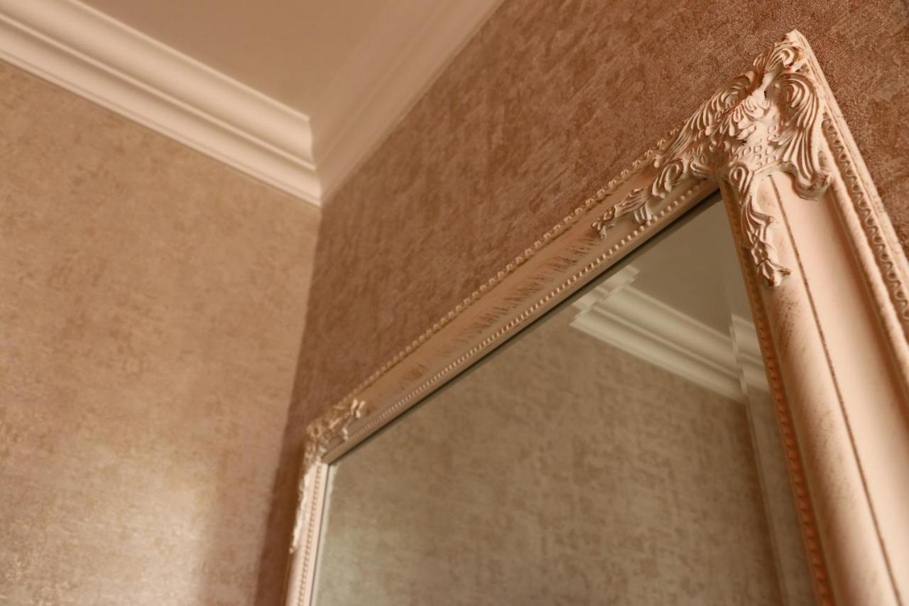 Crystal Apartment *