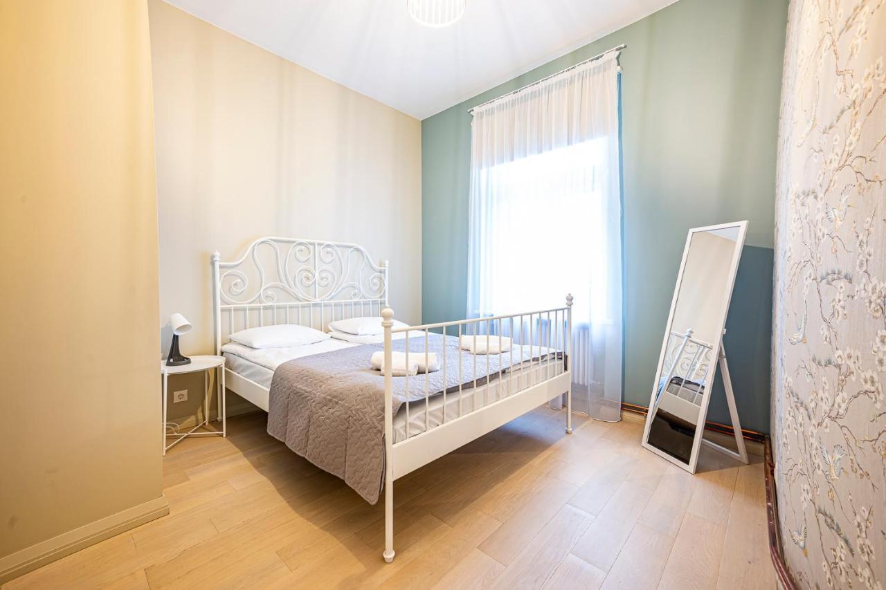 Hostel Blue Bird In Old Town Riga
