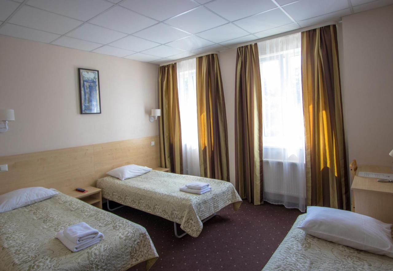 Hotel With Free Parking