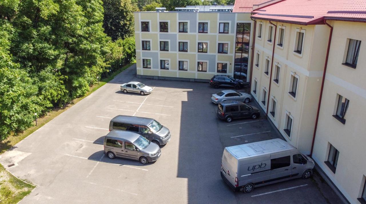 Hotel With Free Parking