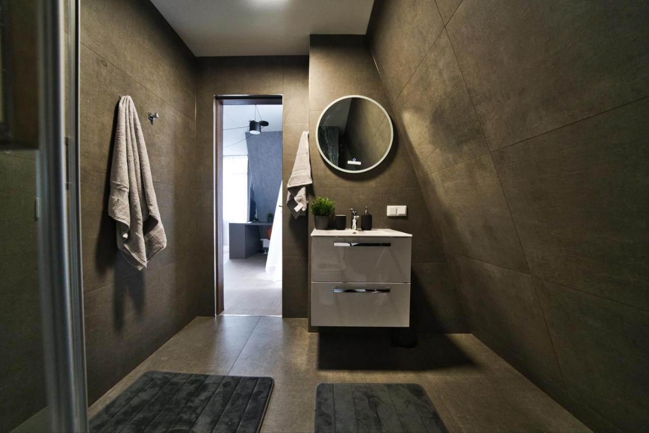 Dzīvoklis Urban Oasis: Fitness-focused With Views Riga