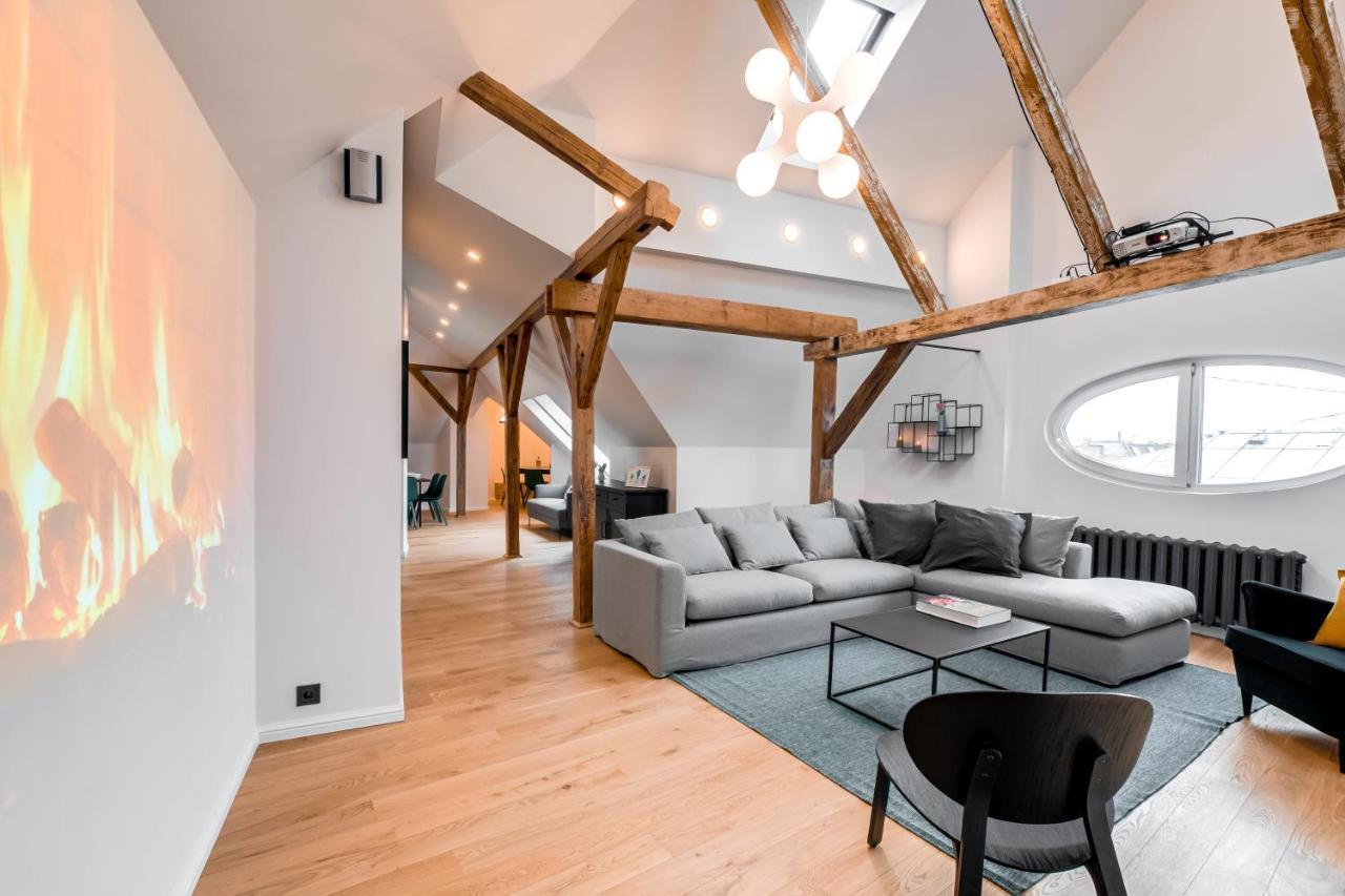 Big Design - Sleeps 12 - Location Apartment