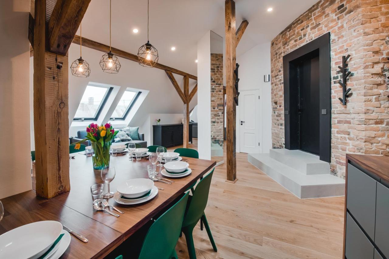 Big Design - Sleeps 12 - Location Riga
