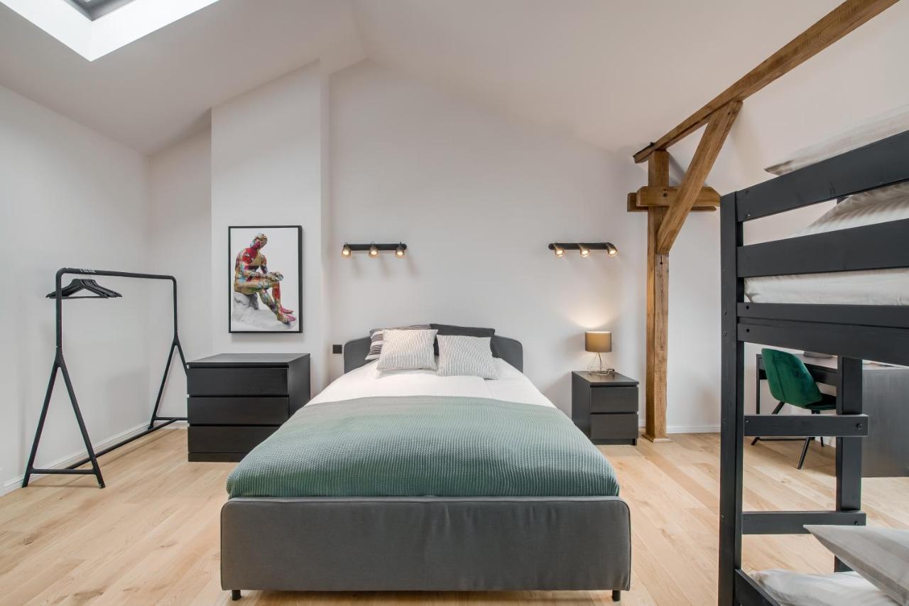 Big Design - Sleeps 12 - Location Apartment Riga
