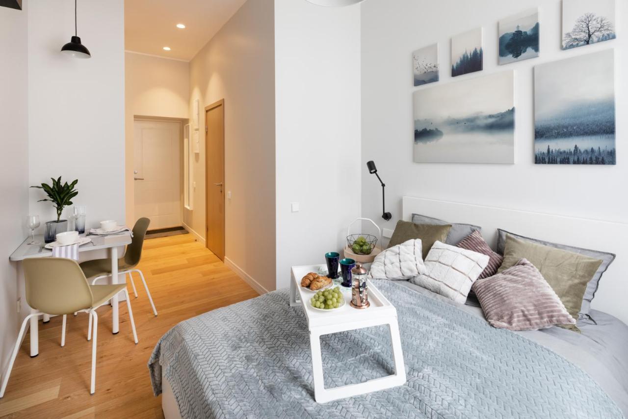 Modern Design In Center Butas