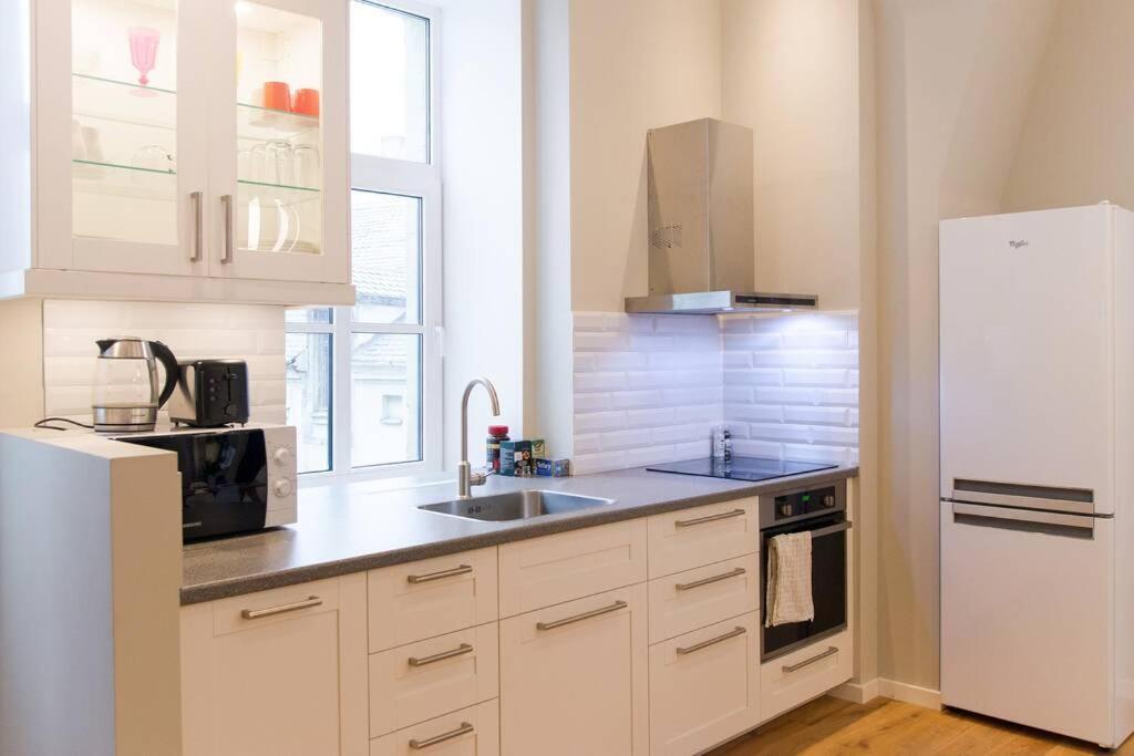Apartment Modern & Spacious 80m2 In Old Town *