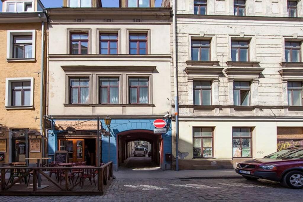 Modern & Spacious 80m2 In Old Town Riga
