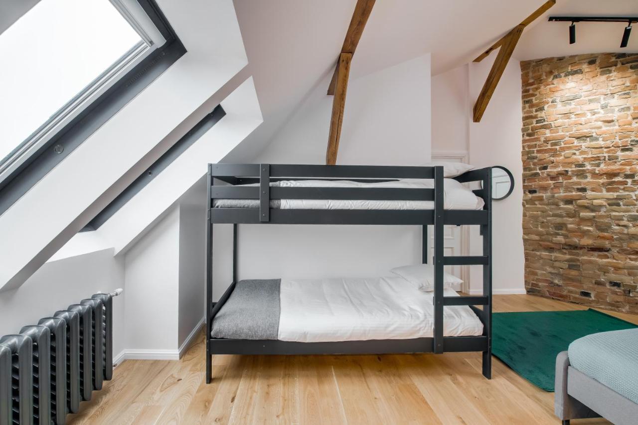 Apartment Big Design - Sleeps 12 - Location Riga