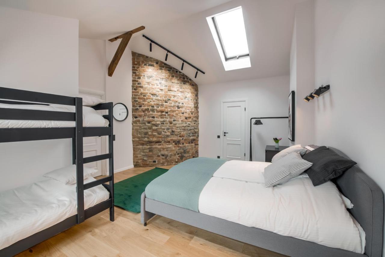 Big Design - Sleeps 12 - Location Apartment Riga