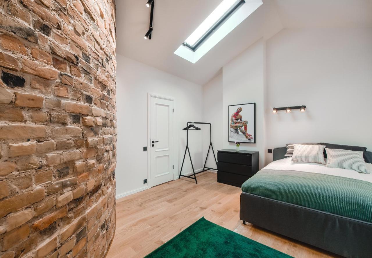 Apartment Big Design - Sleeps 12 - Location