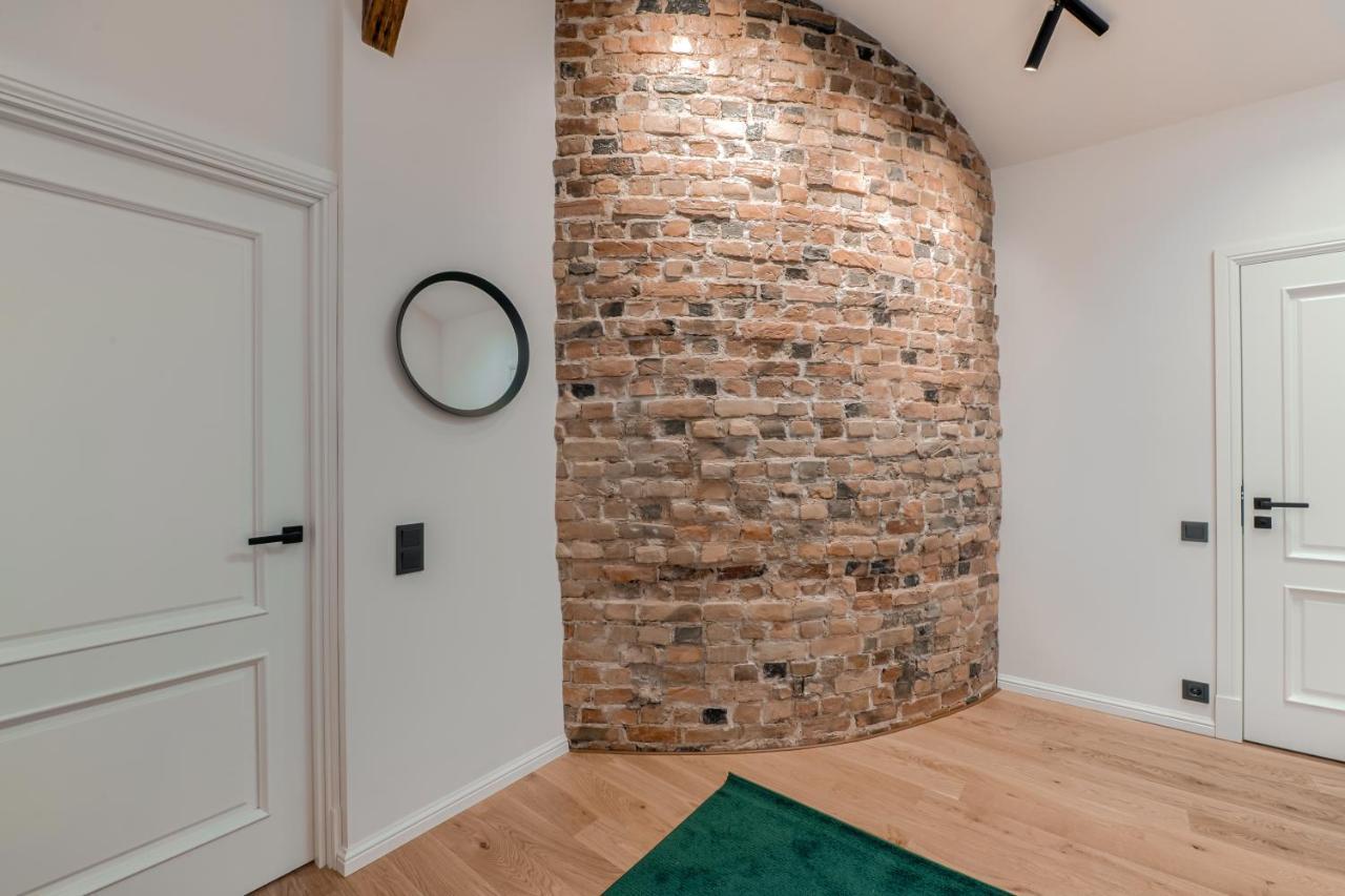 Big Design - Sleeps 12 - Location Apartment