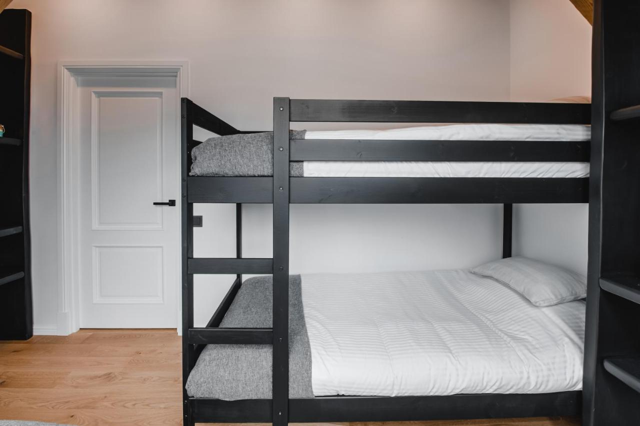 Big Design - Sleeps 12 - Location Apartment *