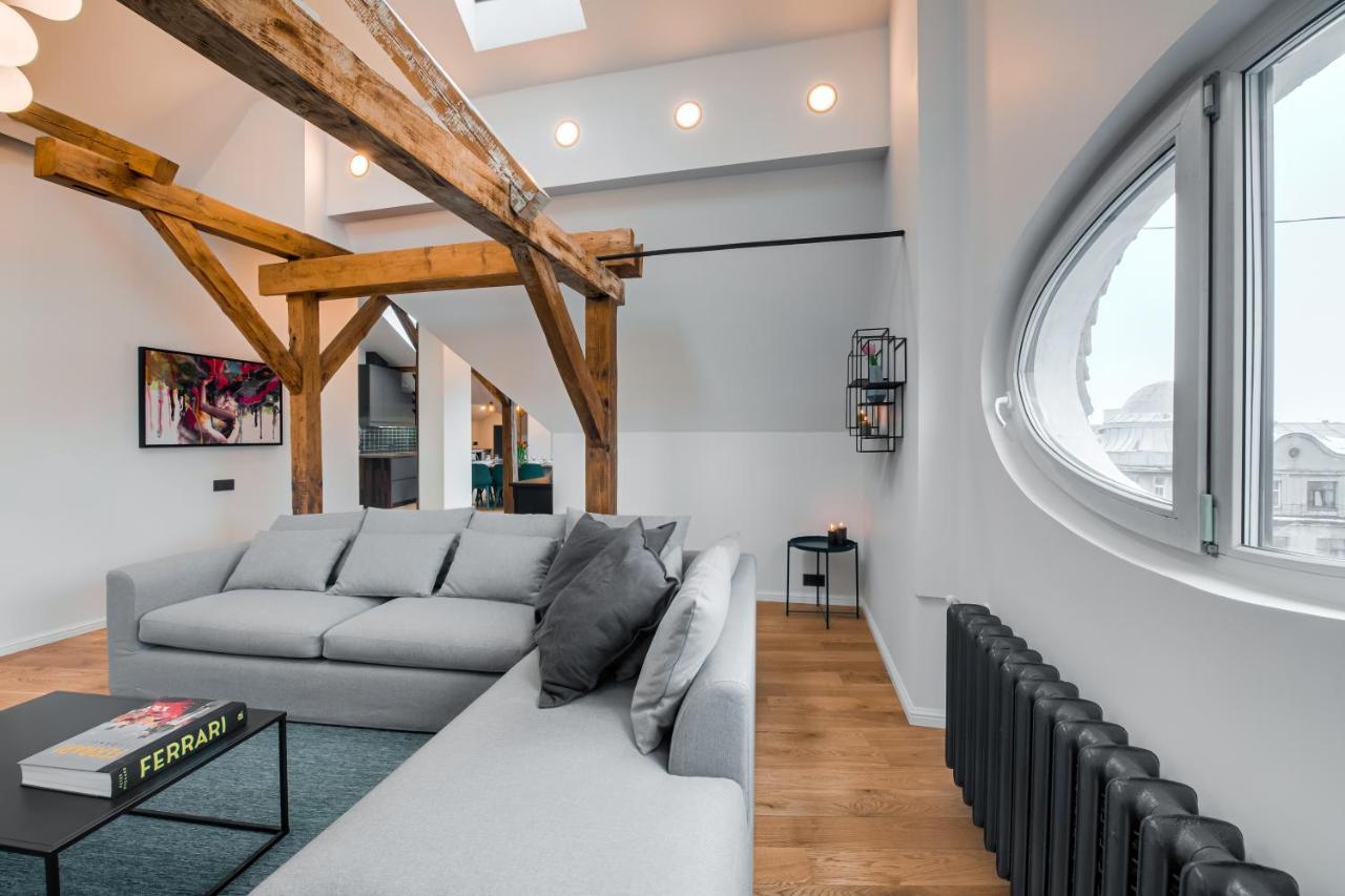 Big Design - Sleeps 12 - Location Apartment