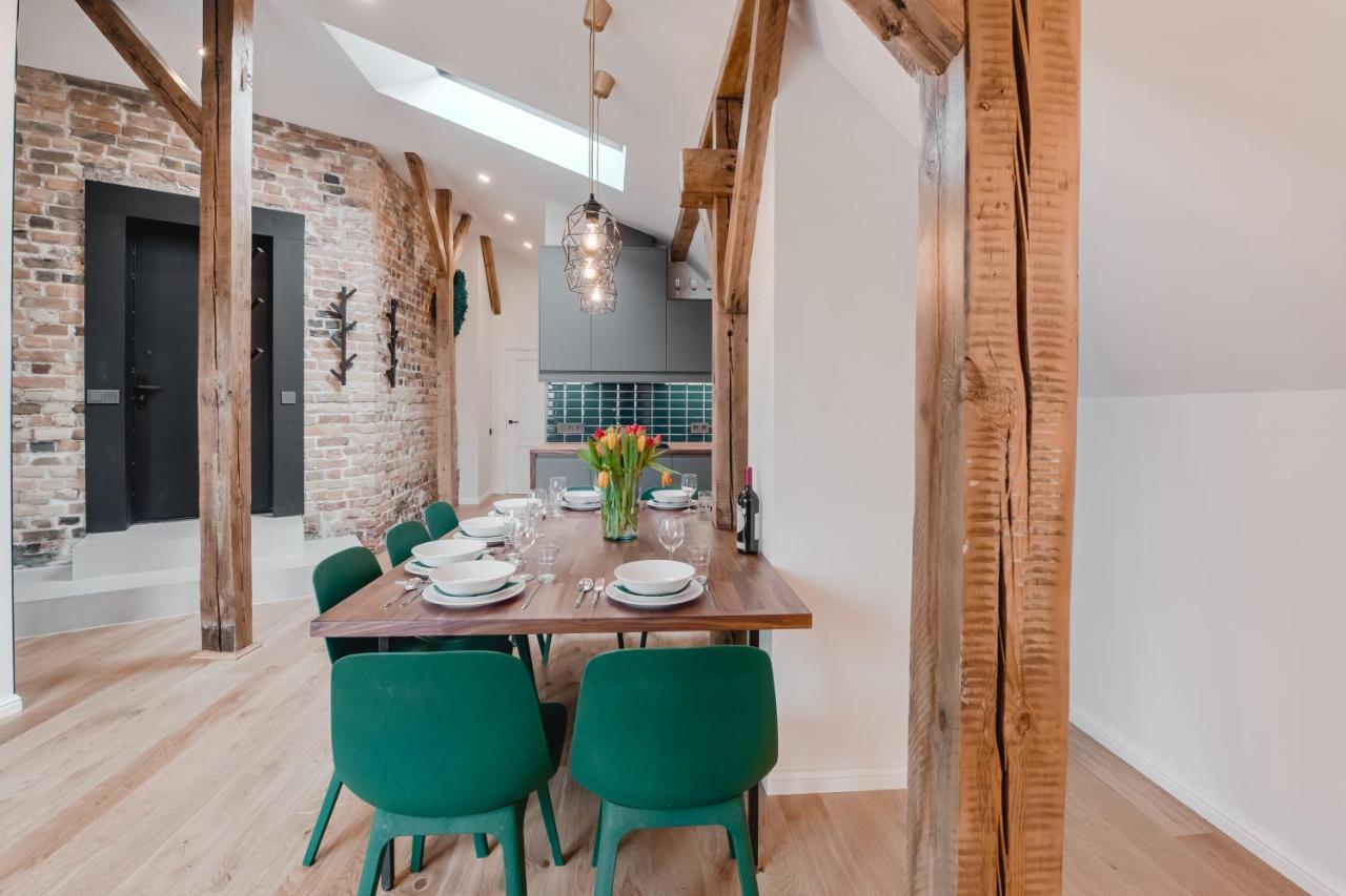 Apartment Big Design - Sleeps 12 - Location Riga
