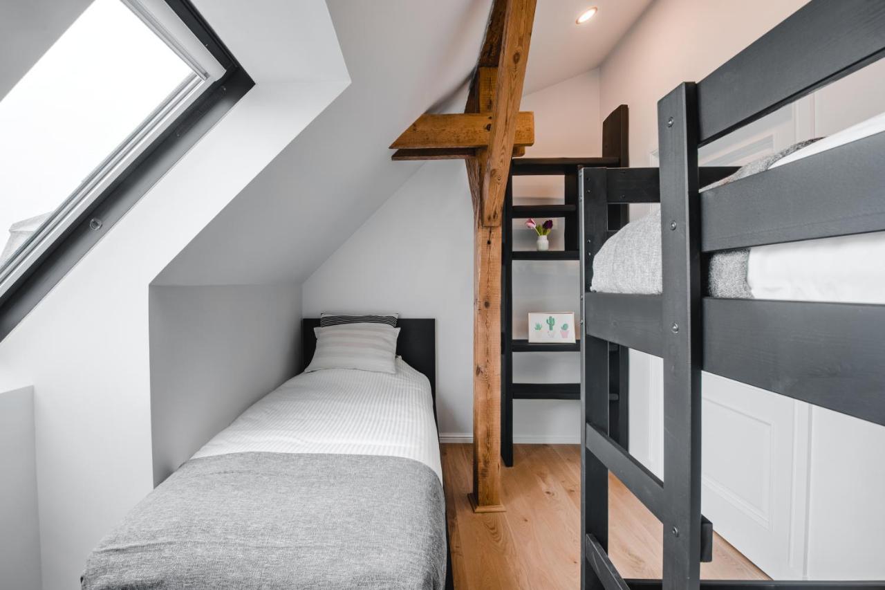 Apartment Big Design - Sleeps 12 - Location Riga