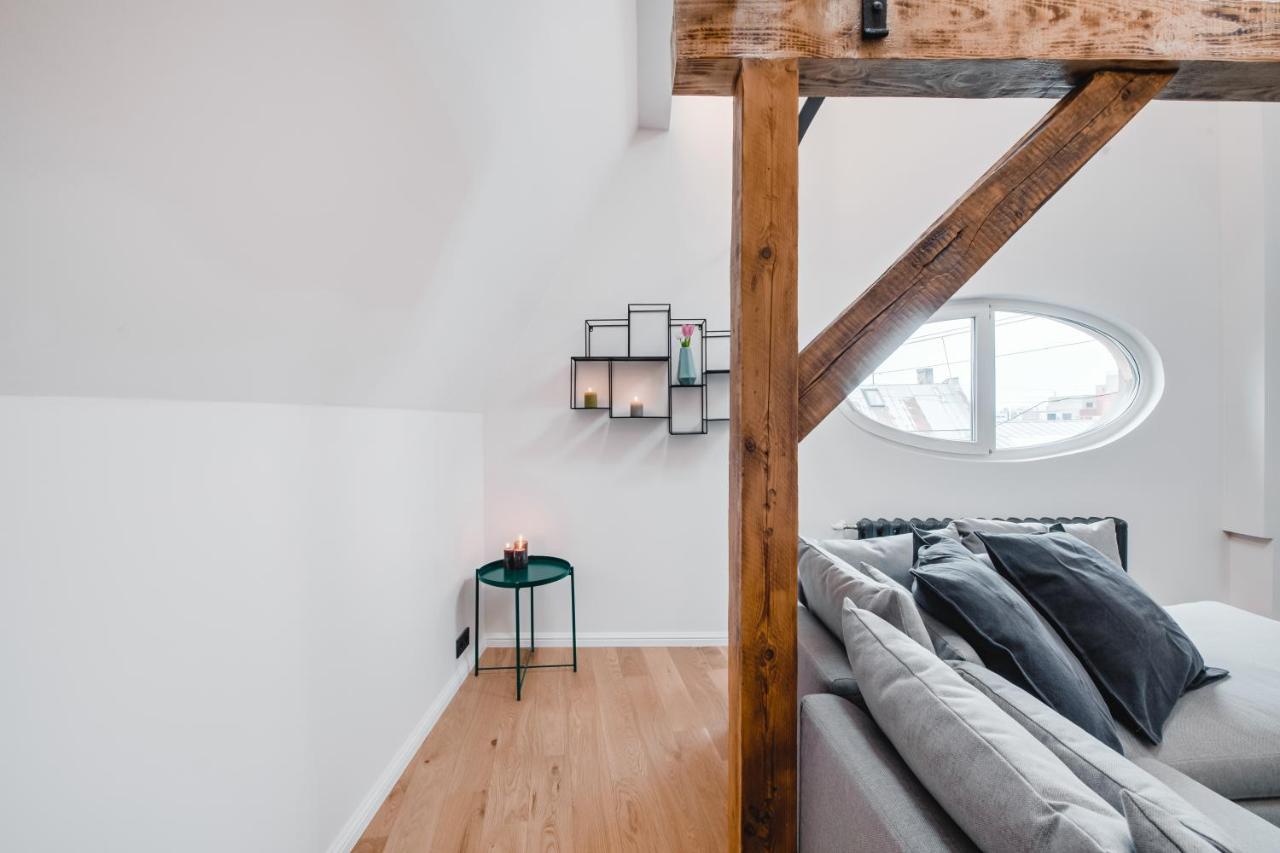 Apartment Big Design - Sleeps 12 - Location *