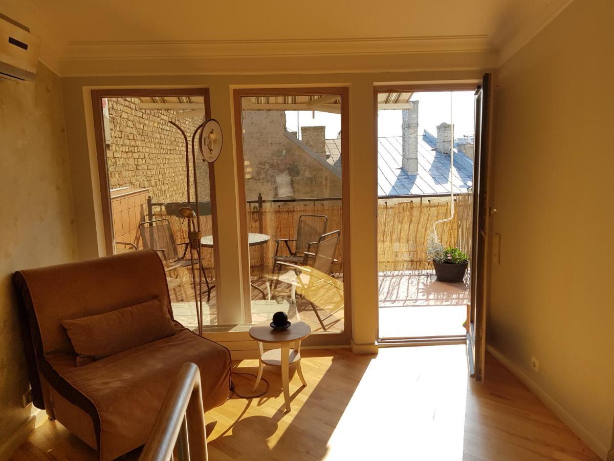 Two Level In The Art Nouveau Area Apartment