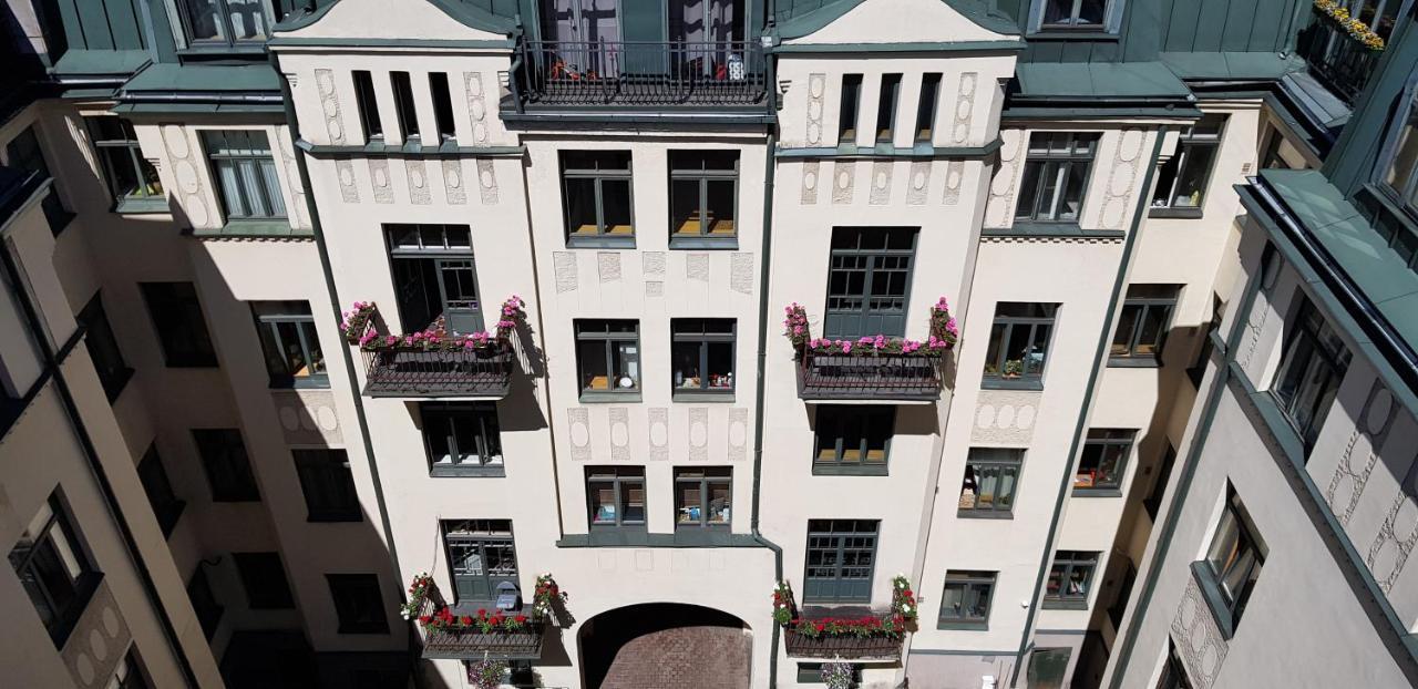 Two Level In The Art Nouveau Area Apartment *
