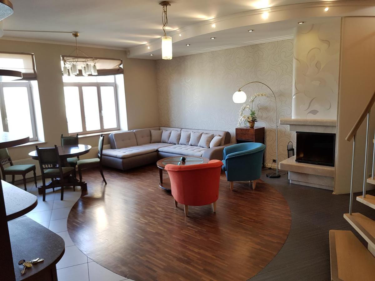 Two Level In The Art Nouveau Area Apartment *