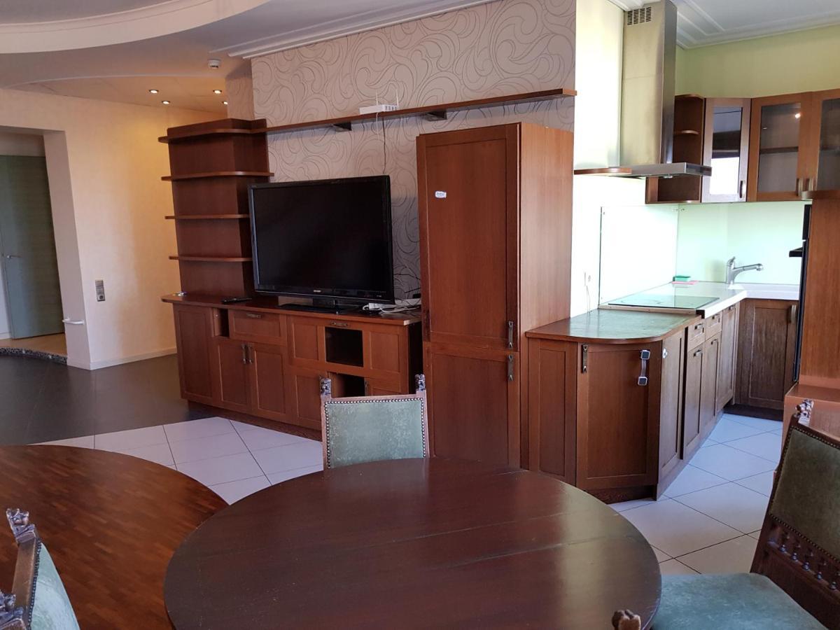 Apartment Two Level In The Art Nouveau Area *