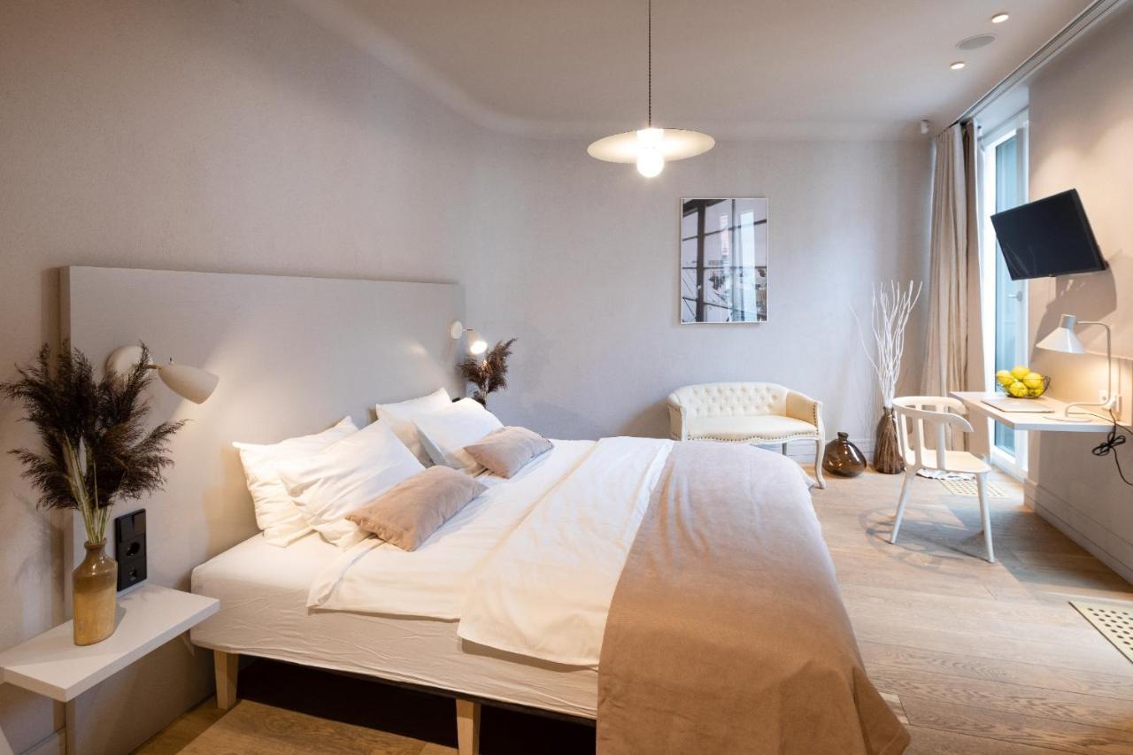 Aparthotel Redstone