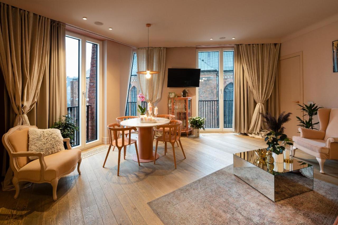 Redstone Aparthotel