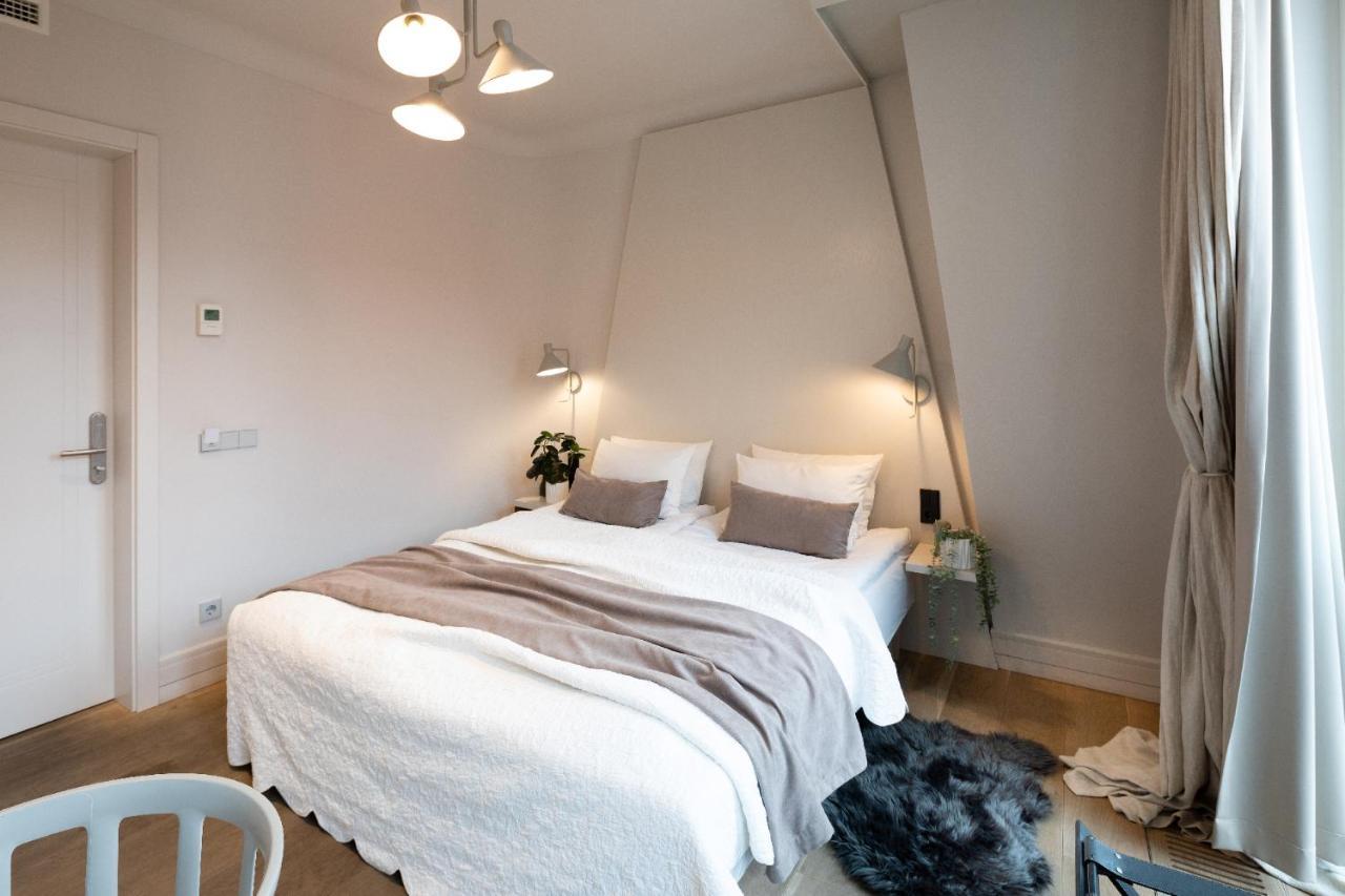 Redstone Aparthotel *