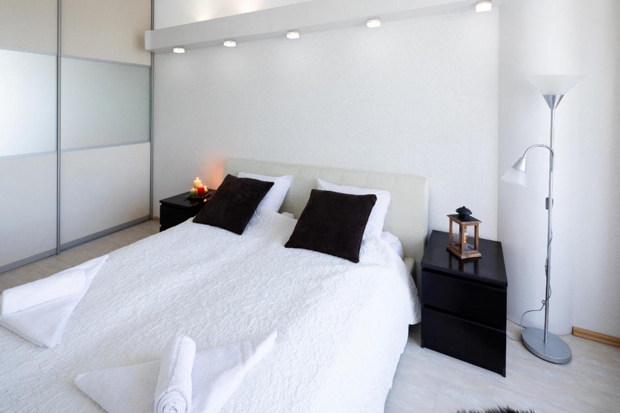 Riverside One Bedroom *