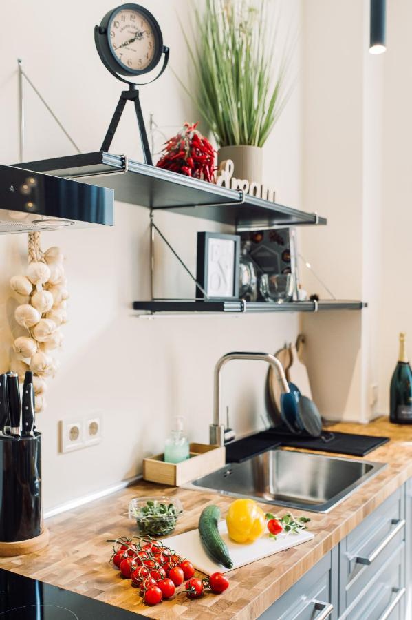 Elvis Apartment/11 Beds/6 Bedrooms/riga Old Town Riga