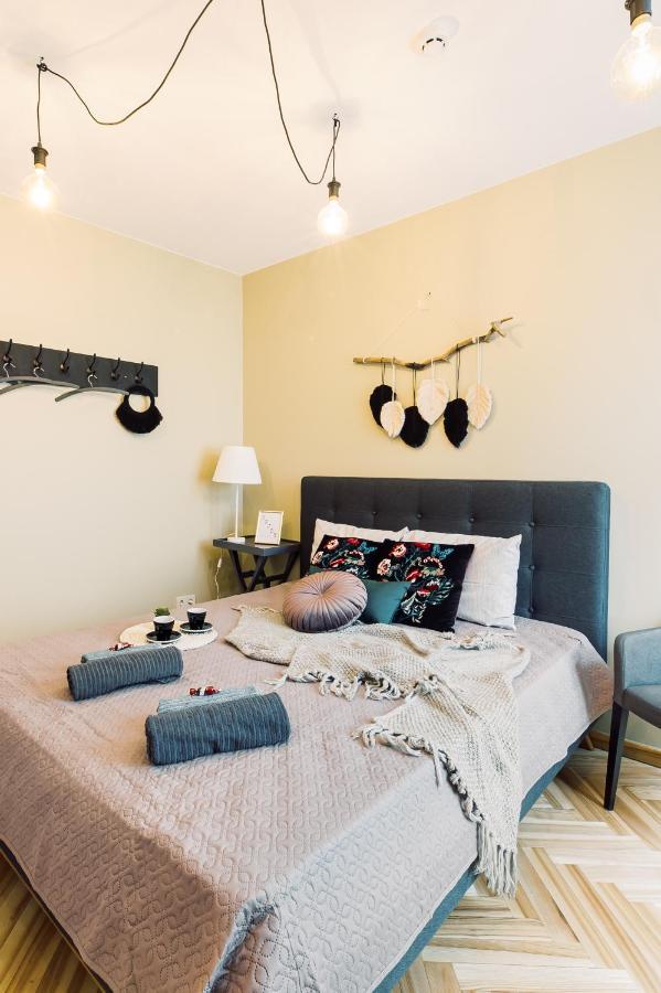 Dzīvoklis Elvis Apartment/11 Beds/6 Bedrooms/riga Old Town *