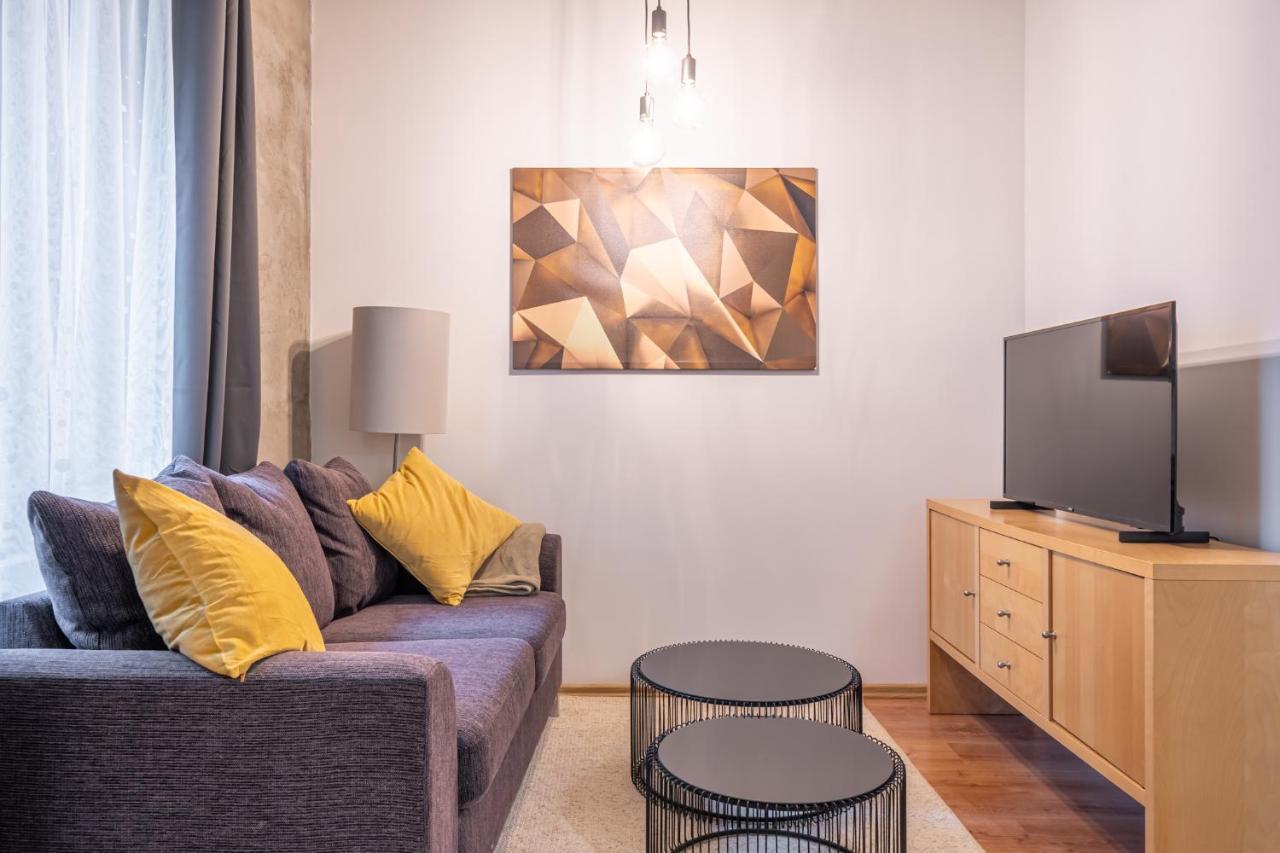 Apartment Boutiq Center Terbatas *