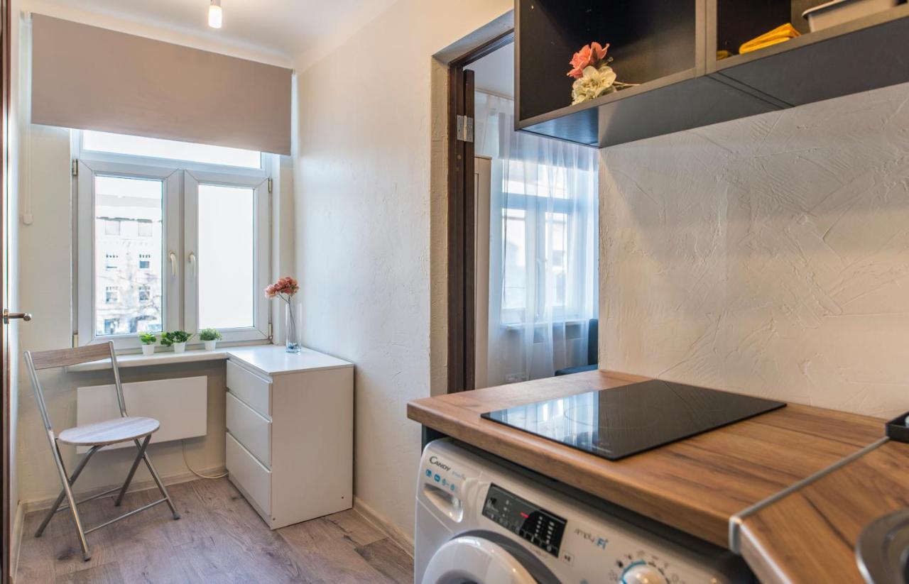 Jelgavas 52 Old Town 5 Min 4 Free Parking Self Check In Out * Riga