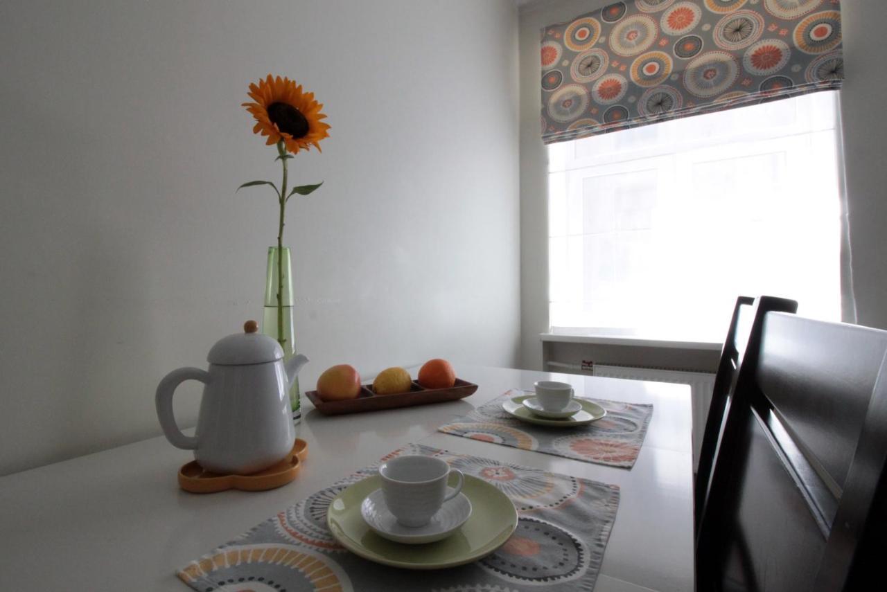 Modern Cozy 1br In Quiet Center Of