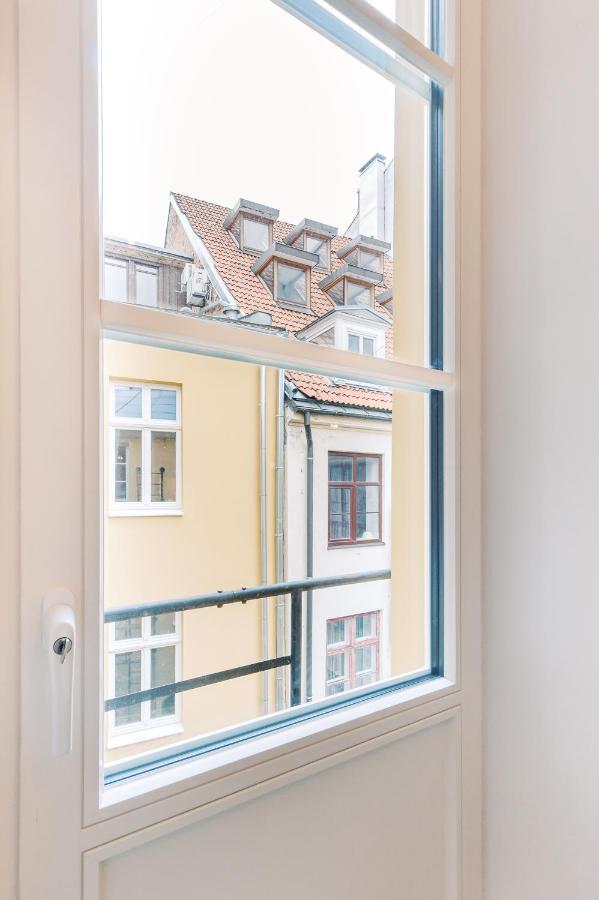 Elvis Apartment/11 Beds/6 Bedrooms/riga Old Town