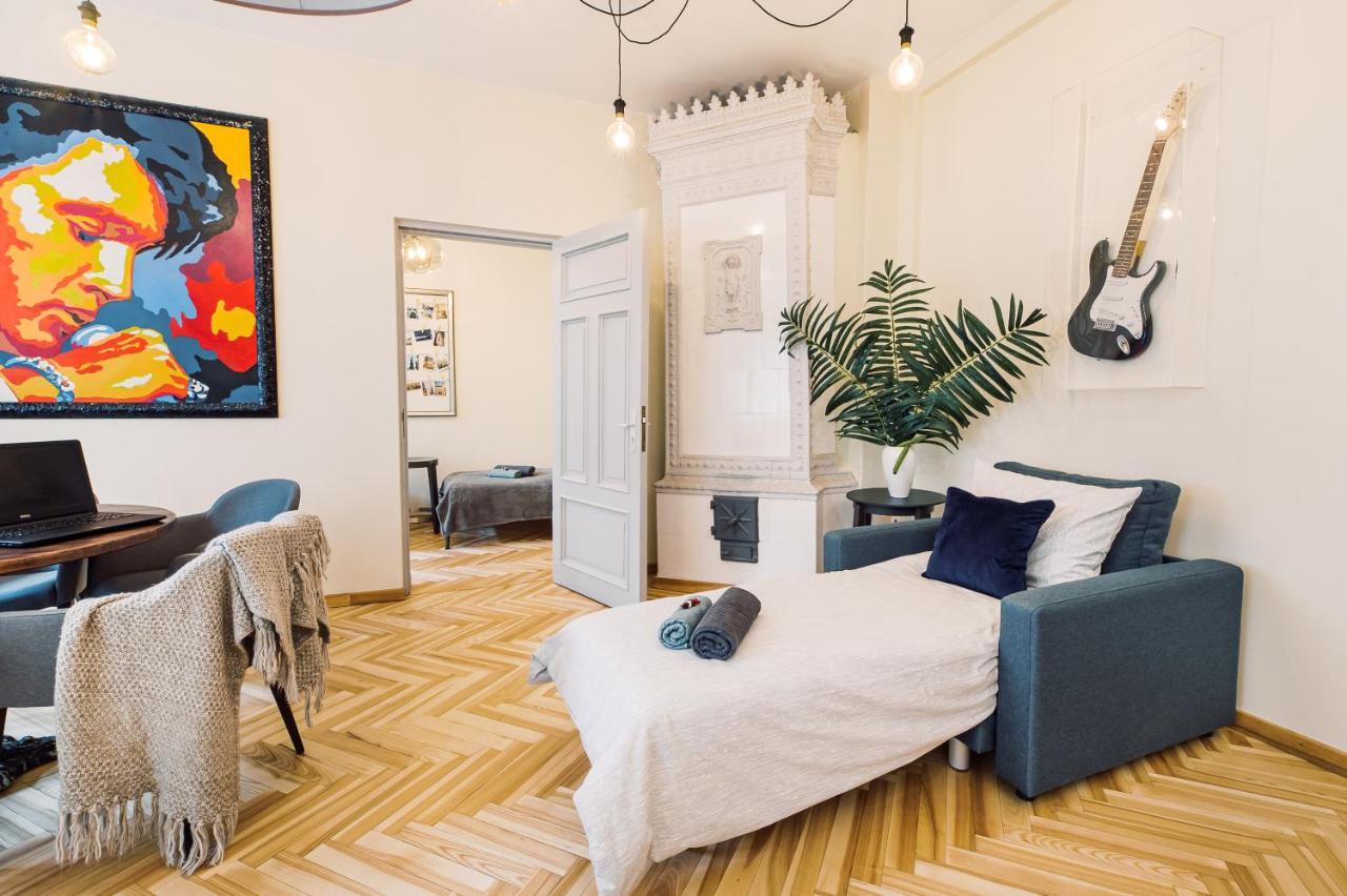 Elvis Apartment/11 Beds/6 Bedrooms/riga Old Town Dzīvoklis Riga