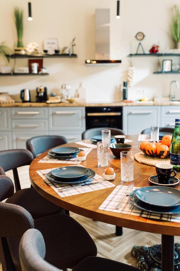 Elvis Apartment/11 Beds/6 Bedrooms/riga Old Town Dzīvoklis *