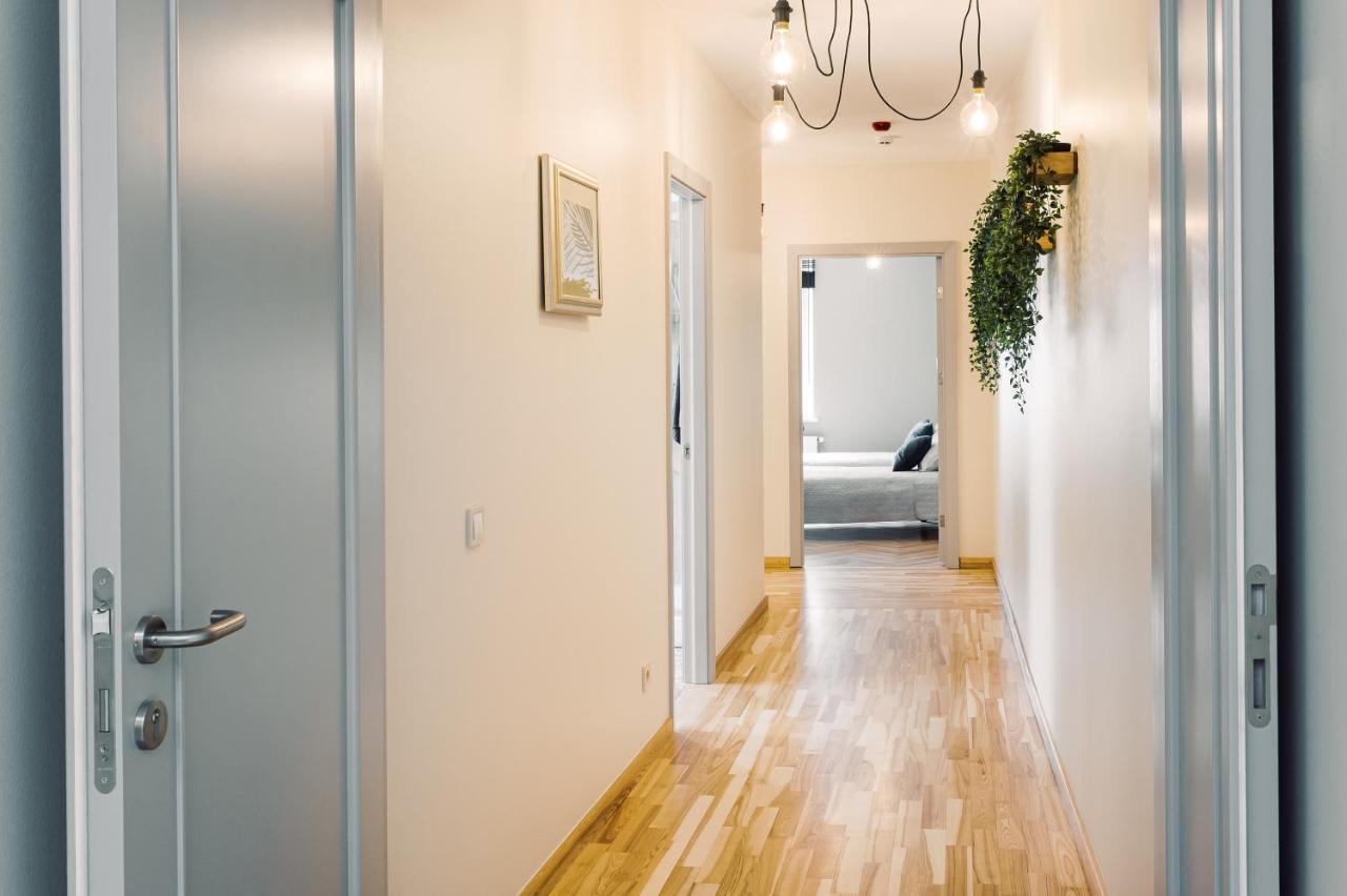 Dzīvoklis Elvis Apartment/11 Beds/6 Bedrooms/riga Old Town