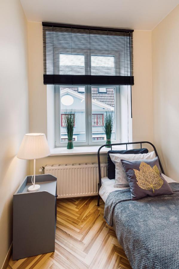 Elvis Apartment/11 Beds/6 Bedrooms/riga Old Town