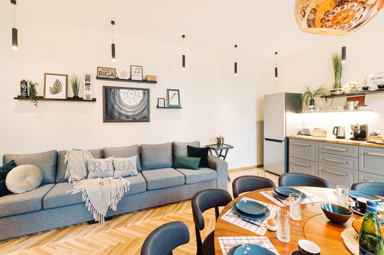 Elvis Apartment/11 Beds/6 Bedrooms/riga Old Town * Riga