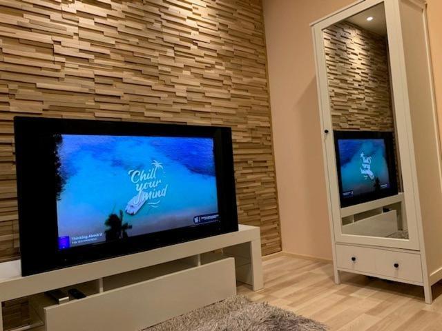 Apartment Oak Lounge Lux