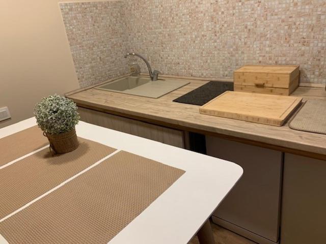 Oak Lounge Lux Apartment