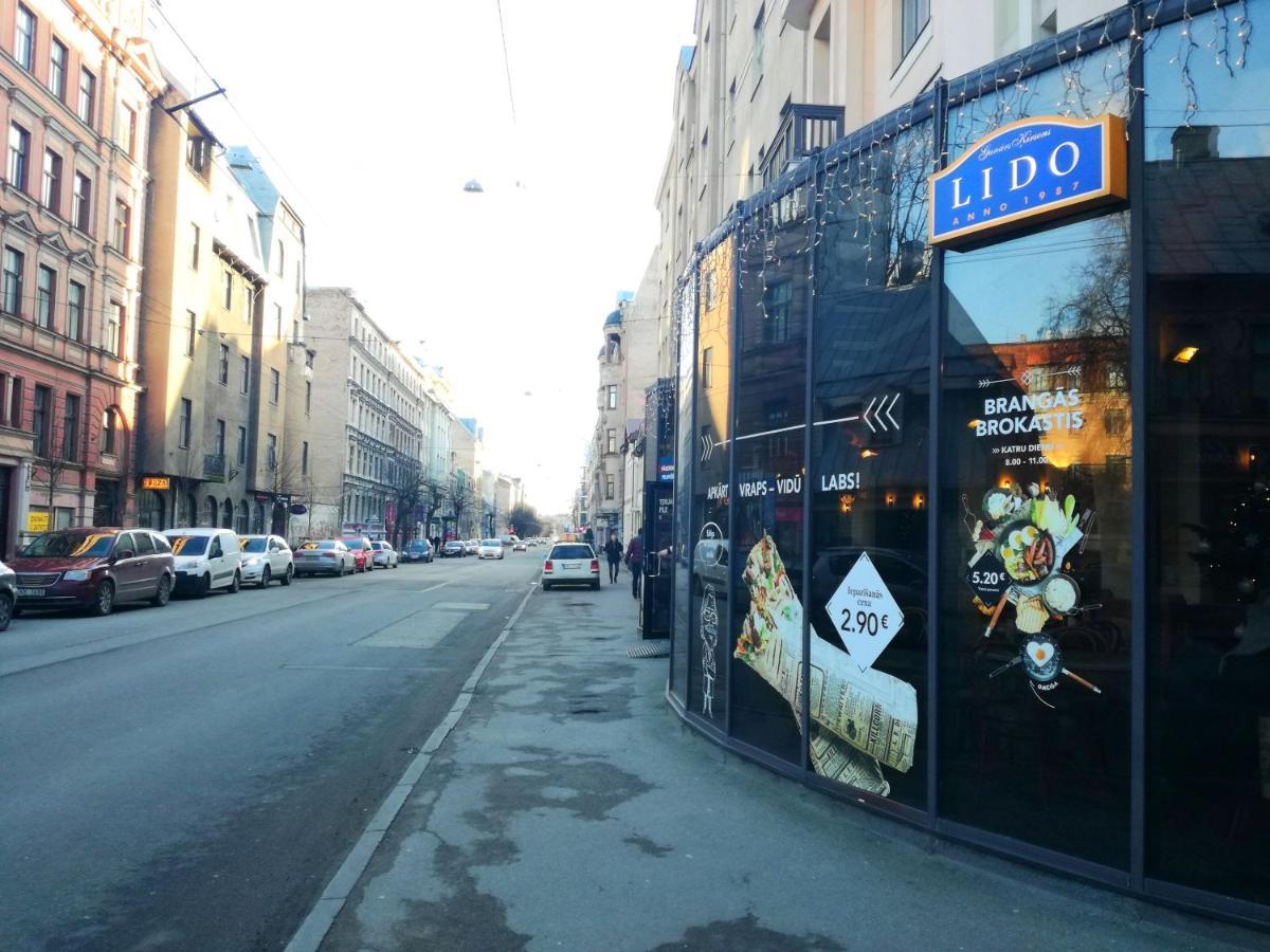 Tiny Non-smoking Caka & Free Parking Apartment