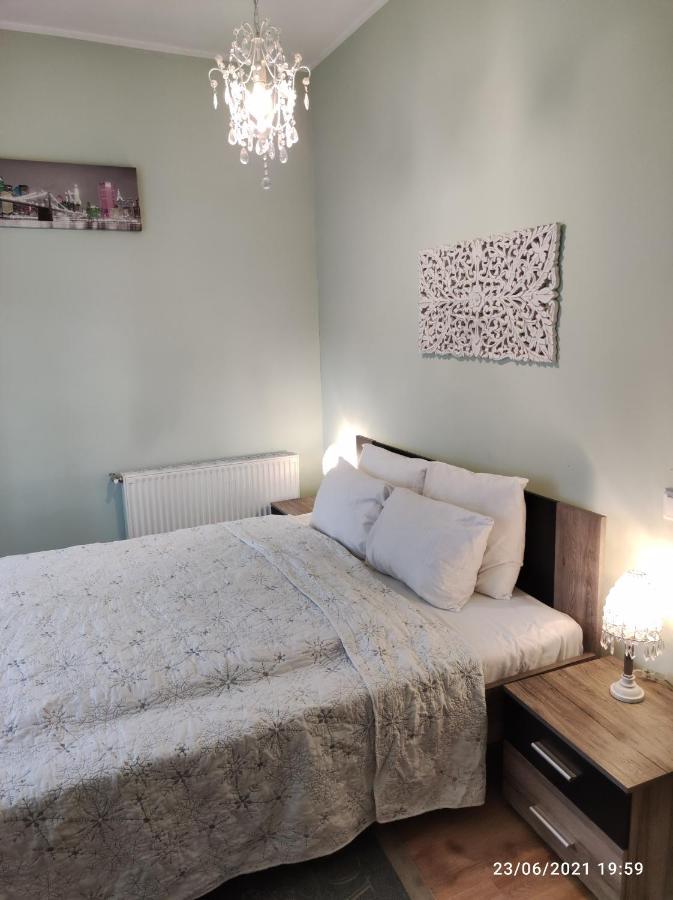 Huoneisto Boutigue House With Terrace And Garden Free Parking Riika