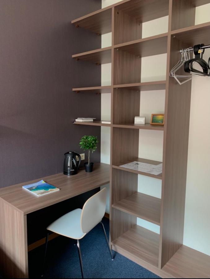 Fancy 2 Bed In Centre Apartment *