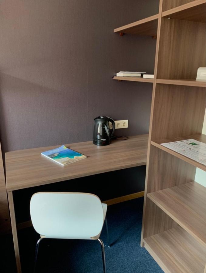 Fancy 2 Bed In Centre Apartment *