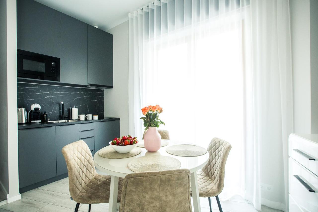 New Modern In The Old Town Apartment
