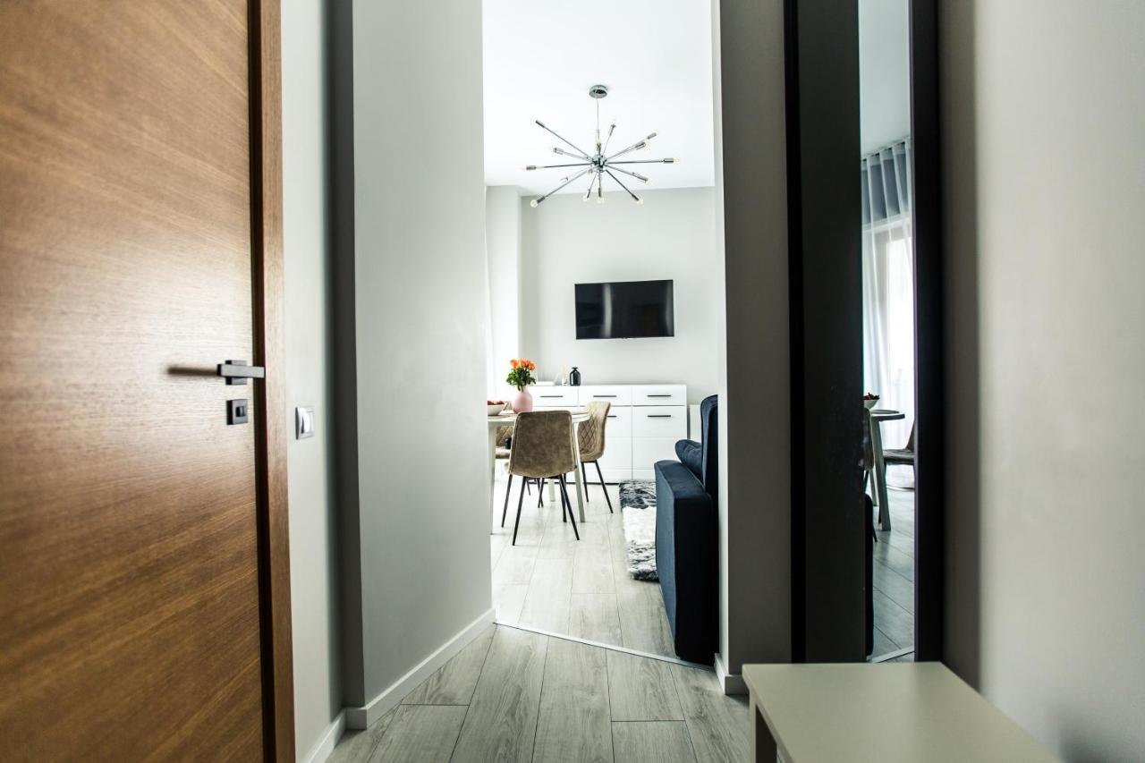 New Modern In The Old Town Apartment *