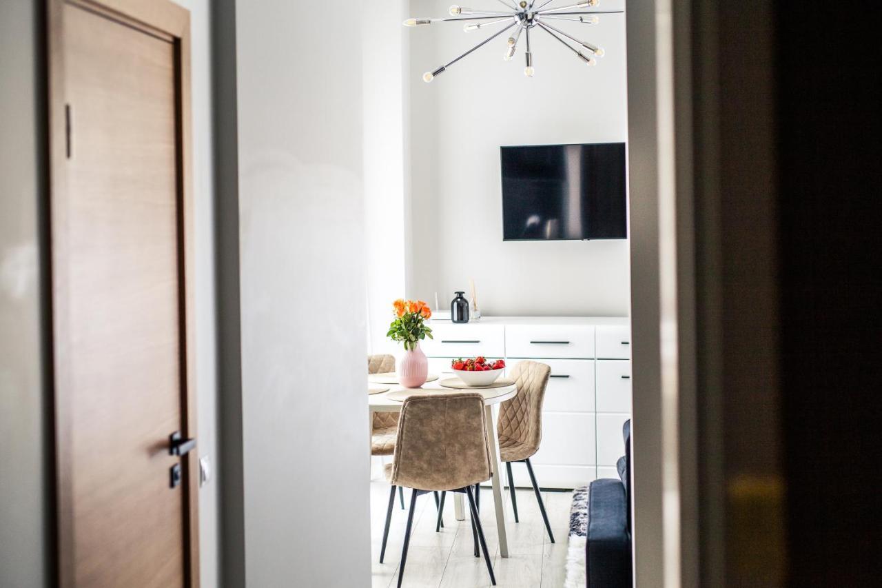 New Modern In The Old Town Apartment Riga