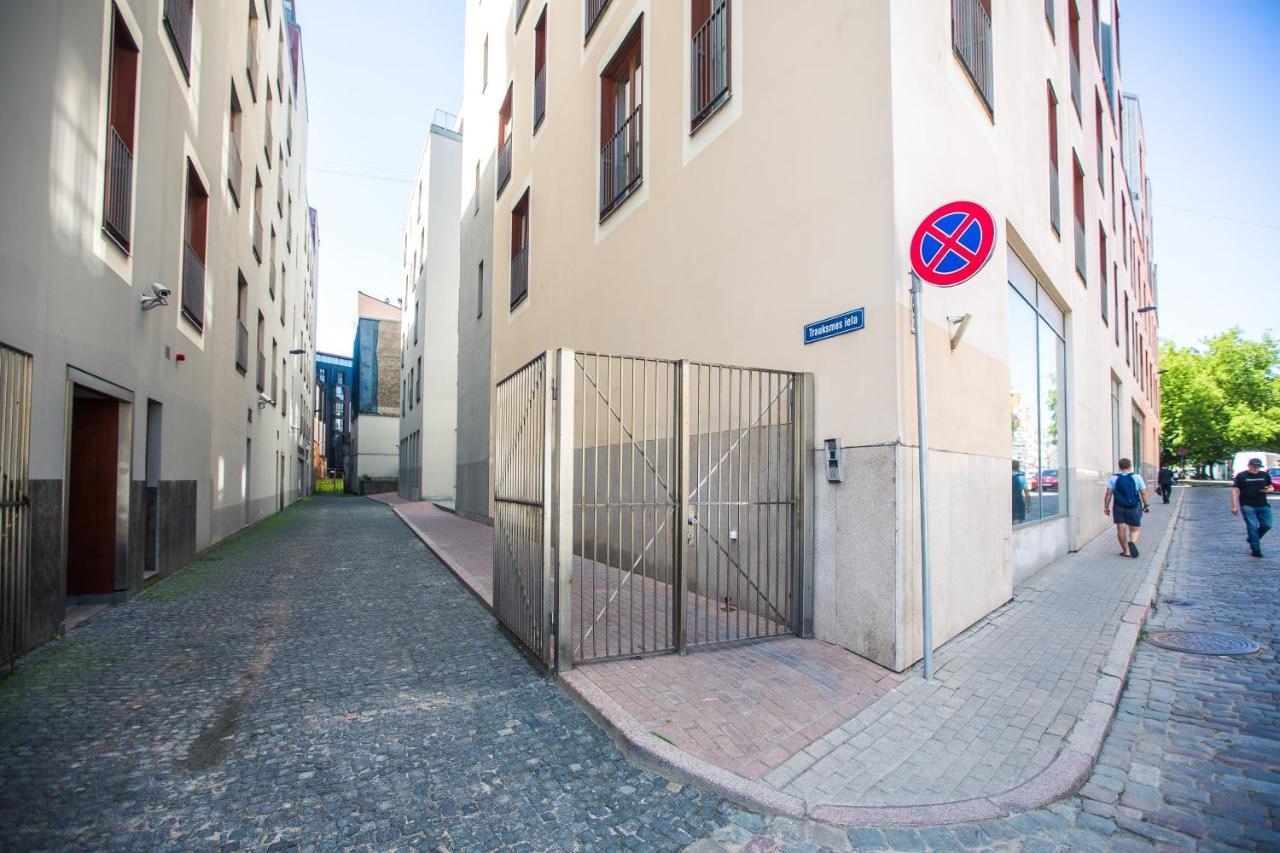 New Modern In The Old Town Apartment