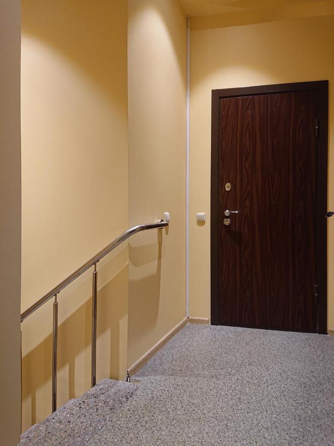 Center Quiet With Free Private Parking